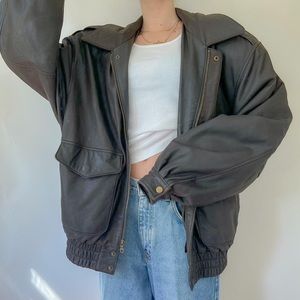 Vintage 80s/90s Chocolate Brown Collared Leather Aviator Bomber Jacket ✨